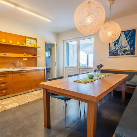Villa Cerovic Luxury Privacy Pet Friendly
