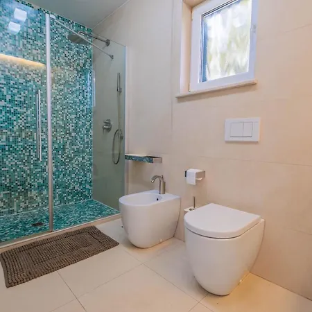 Cerovic Luxury Privacy Pet Friendly Villa *