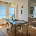 Cerovic Luxury Privacy Pet Friendly *
