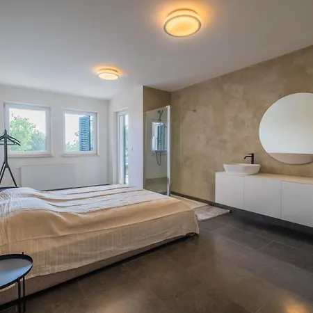 Vila Cerovic Luxury Privacy Pet Friendly