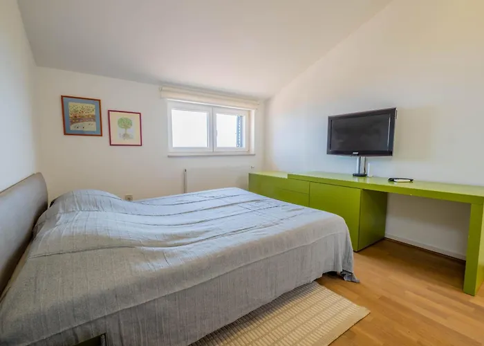Cerovic Luxury Privacy Pet Friendly *